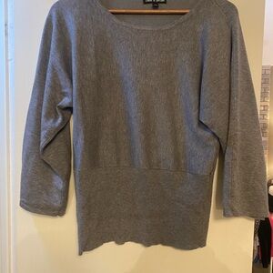Cable & Gauge Gray Scoop Neck Sweater